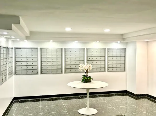 139 East 33rd Street image 9 of 11