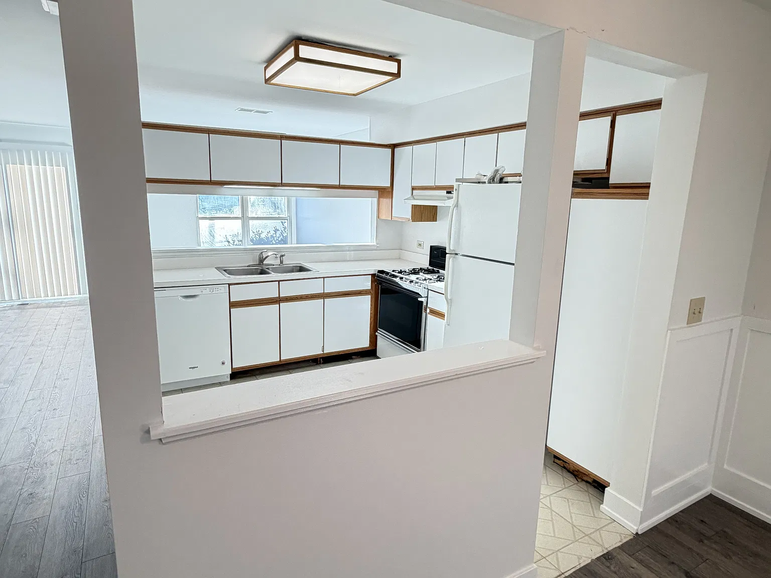 2 bed, 2.5 bath, 1400 sqft, $2,250 — Photo 4