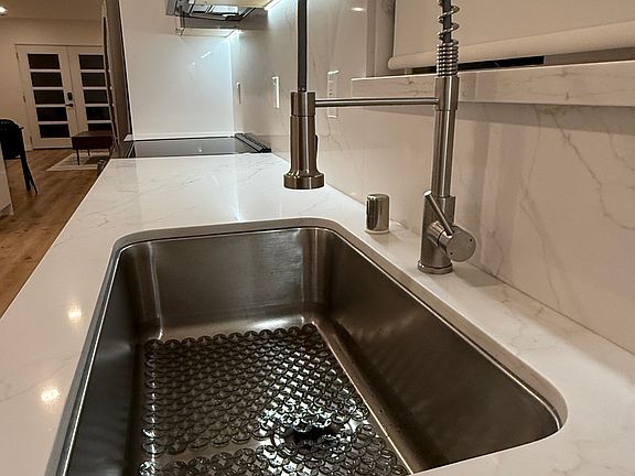 3rd image of 2535 1/2 N Maine Ave #1/2