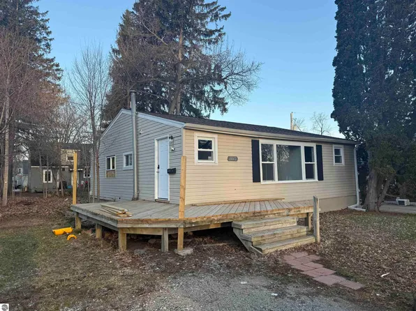 1012 S Lansing St, Mount Pleasant, MI 48858