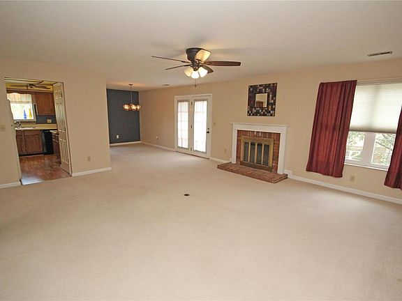 4th image of 8815 Pardee Forest Dr APT C
