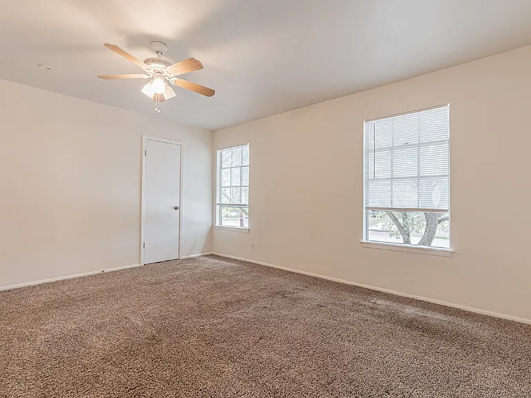 14423 Brook Hollow Blvd #A — Photo 20