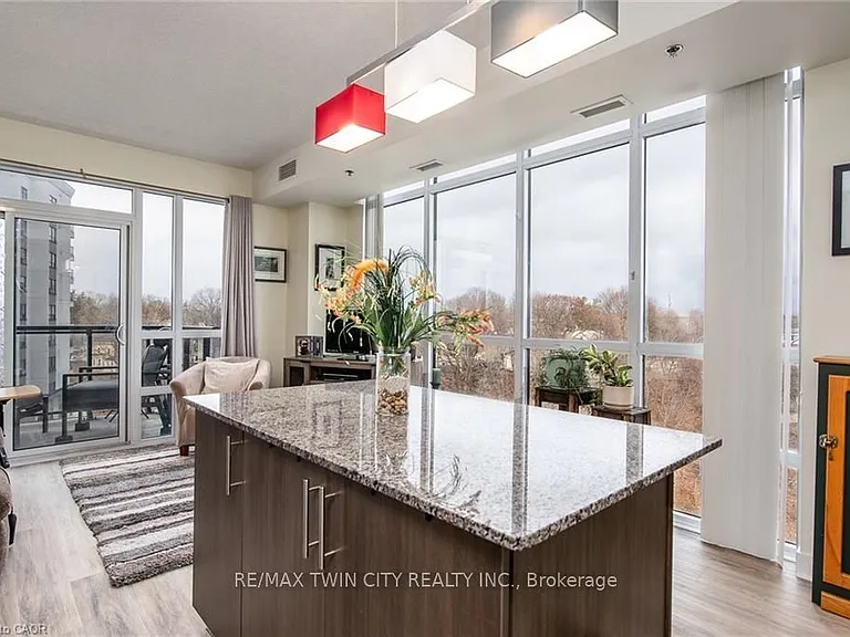 150 Water St N #803 — Photo 4