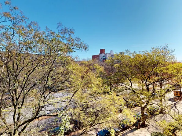 540 Ocean Parkway image 9 of 10