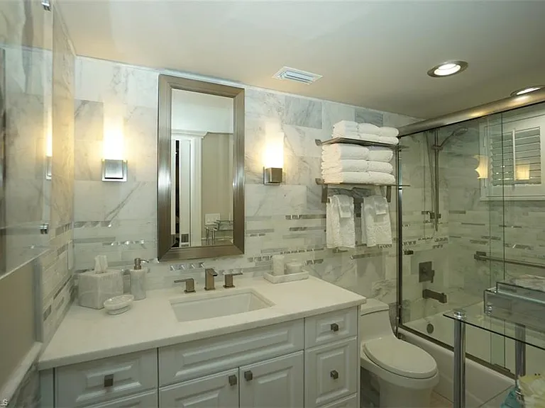 480 5th St S #102 — Photo 15