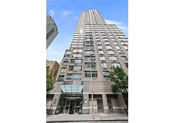 Rented by Warburg