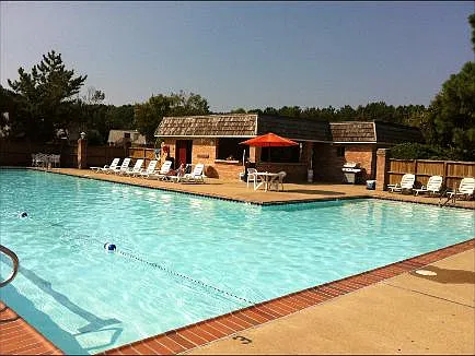 Lands End Community Pool