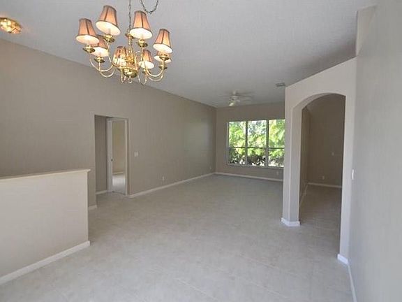 4th image of 3481 SW 52nd St