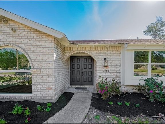 2nd image of 2306 Parana Dr