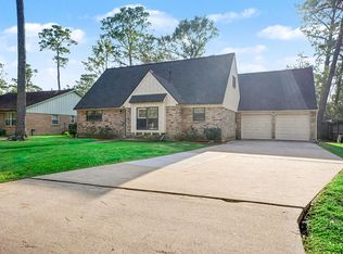 3037 Longwood Ln, Dickinson, TX 77539