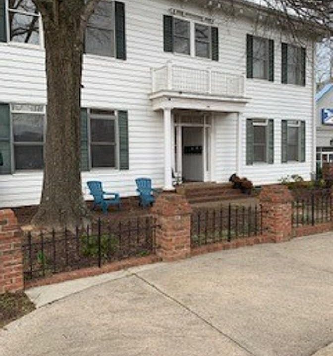 1st image of 20 Aberdeen Dr #6