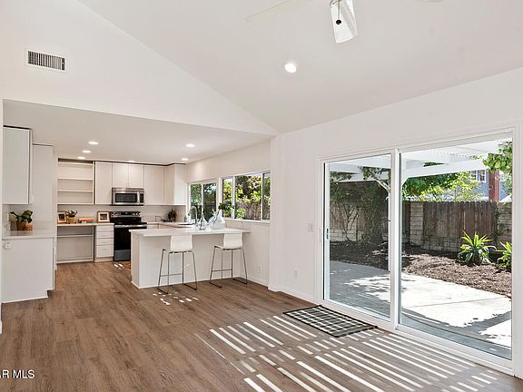 3rd image of 745 Kenmore Cir