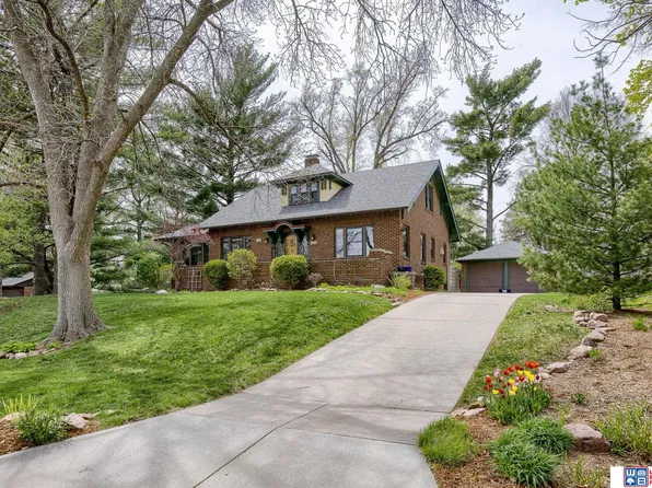 1841 S 45th St, Lincoln, NE 68506