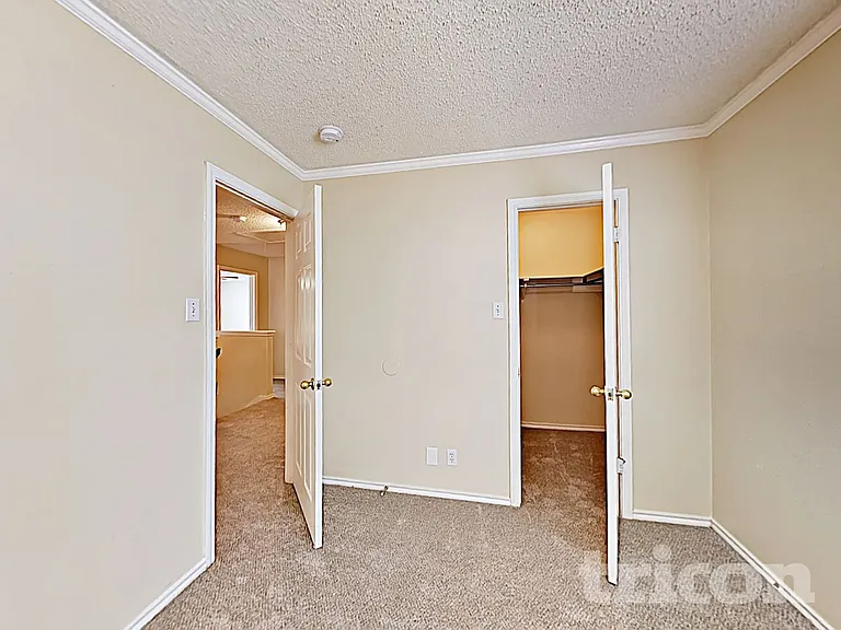 8015 Chestnut Barr Dr — Photo 12