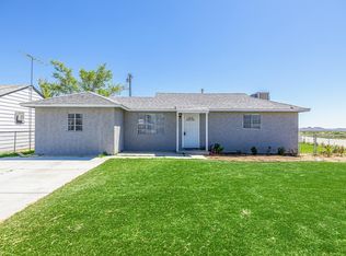 15300 Blackfield St, Mojave, CA 93501