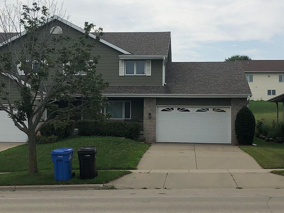 1st image of 5881 Woodland Dr