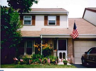 35 Green Woods Dr, Horsham, PA 19044