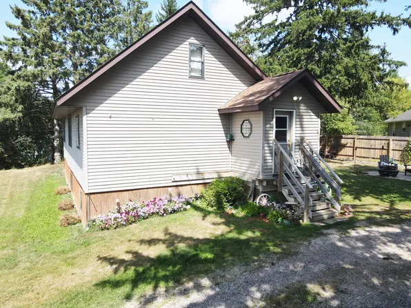 1201 Emerson Ave, Cumberland, WI 54829