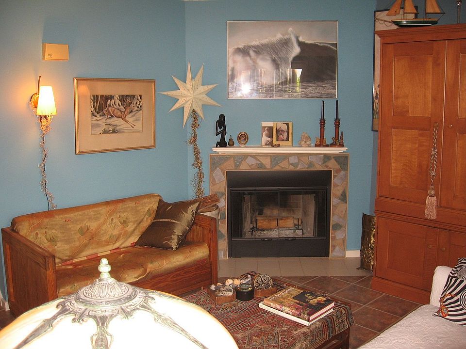 living rm with fireplace