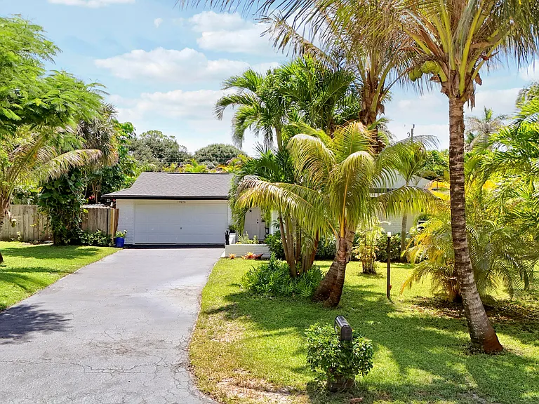 19928 Jasmine Dr — Photo 38