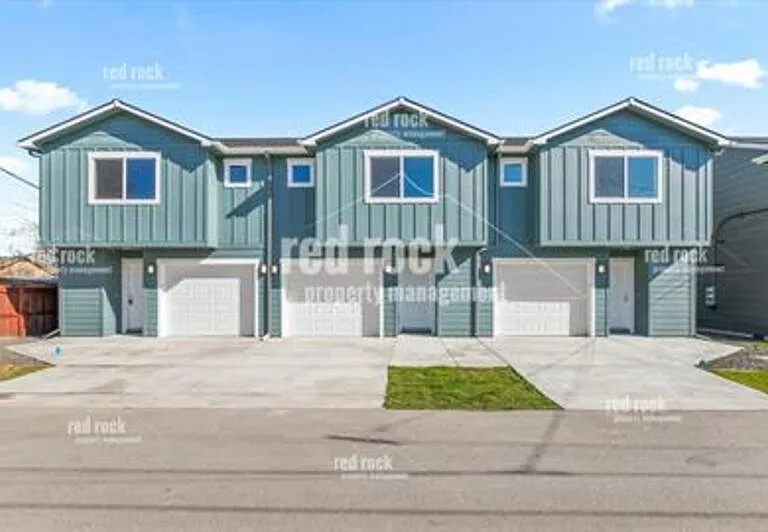 7113 E Pacific Way #2 — Photo 2