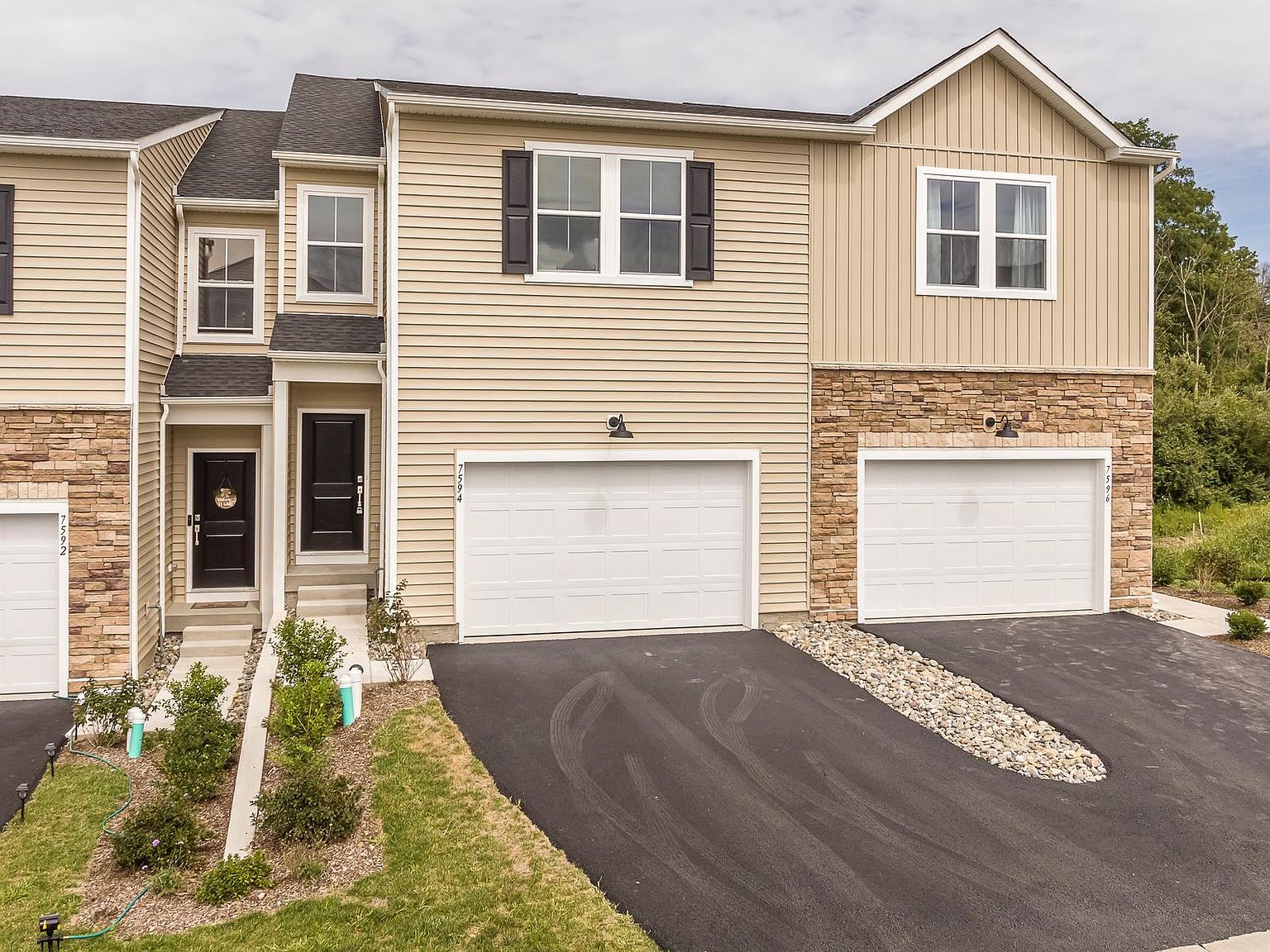 7594 Clayton Ave, Coopersburg, PA 18036 | Zillow