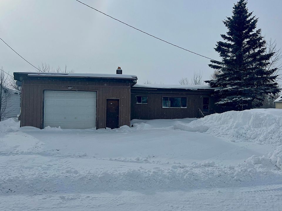 1st image of 313 W 10th Ave