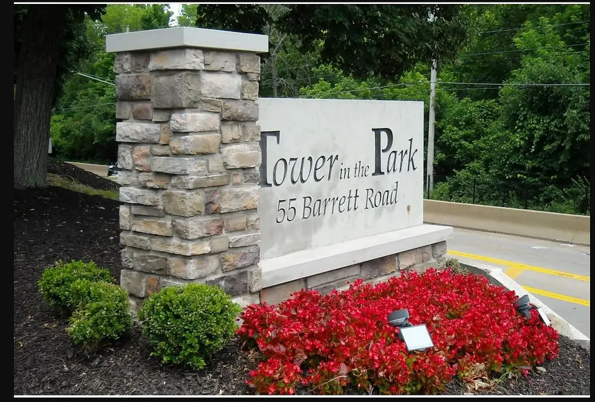 Photo 2 of 17 - Tower in the Park - Berea, OH Building Photo - Tower in the Park