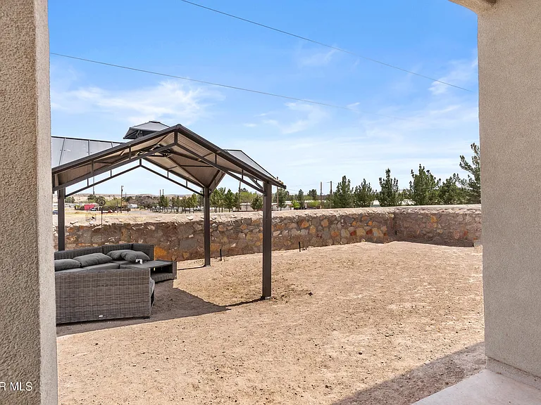 12061 Hidden Gardens Pl — Photo 22
