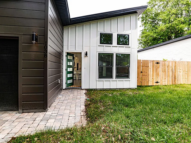 1038 Collier Blvd — Photo 24