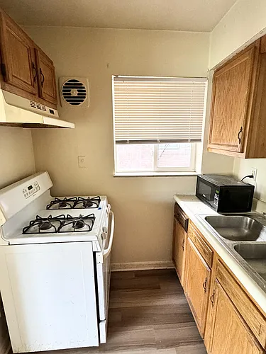 Floor plan 697-701 Greenwood Avenue - 701-4