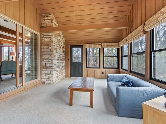 Stunning 3 Season Room