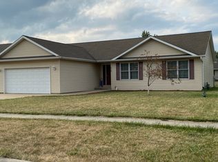 319 Lake Lida Ln, Rochelle, IL 61068