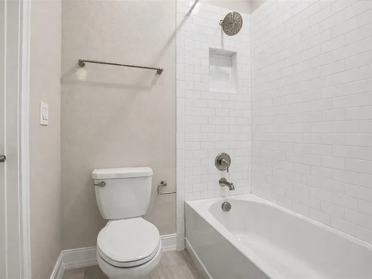 4547 San Martino Dr — Photo 37