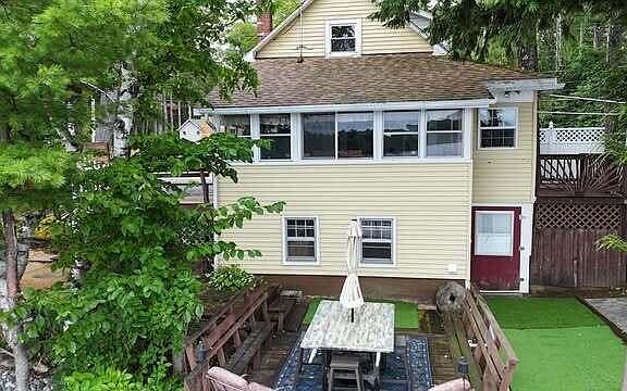 2nd image of 193 Bear Pond Road