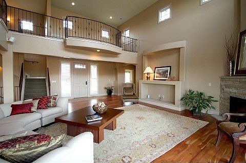 Vaulted ceilings, Cherry wood floors, Light and Open!