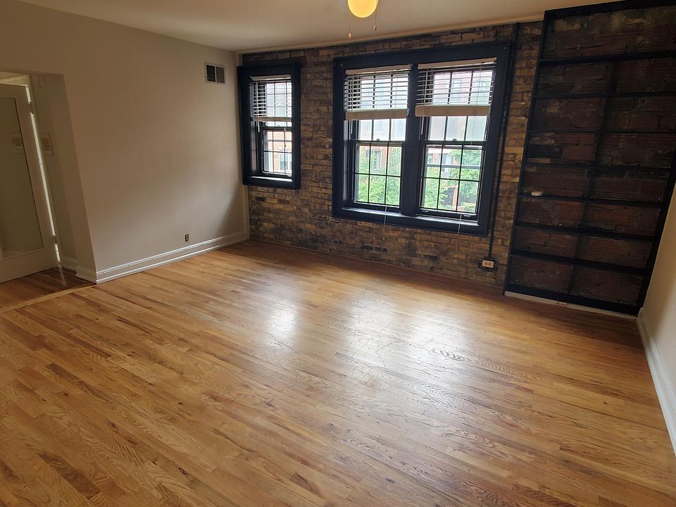 1st image of 2530 N Sacramento Ave APT 303