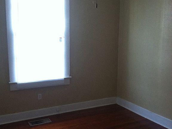 3rd image of 2443 Jasmine St
