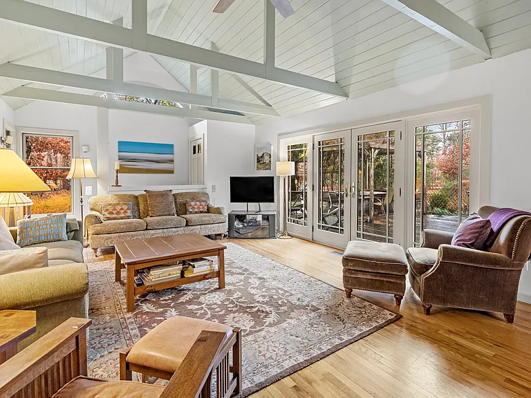 38 Swamp Rd — Photo 12