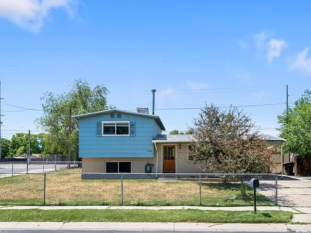 1st image of 3344 S Meadowlark Dr