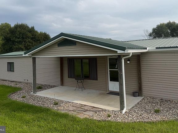 2nd image of 2 Middle Acres