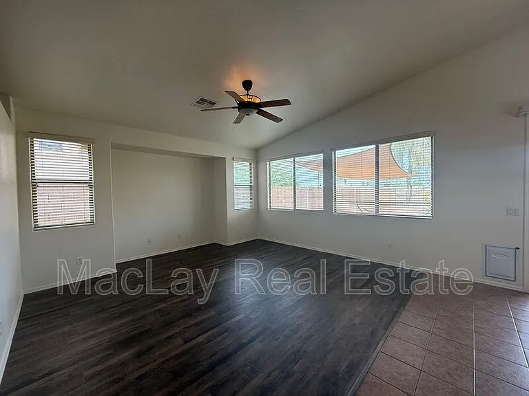 8311 S 23rd Pl — Photo 9