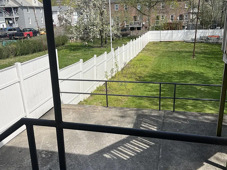 24 Taylor St — Photo 7