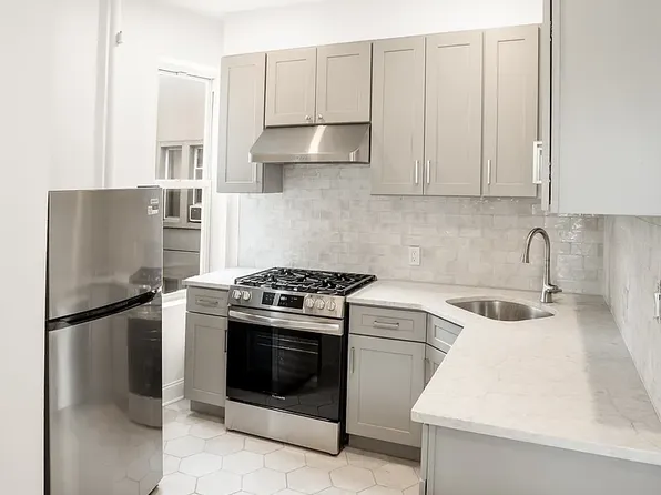 315 82nd St #3B, Brooklyn, NY 11209