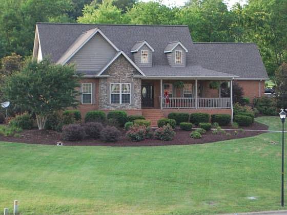 1st image of 426 Cypress Dr