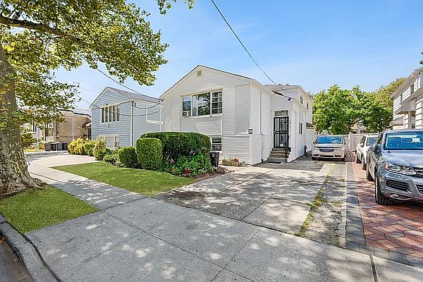 1st image of 10547 Seaview Ave