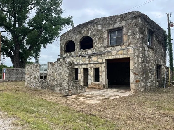 27217 S Highway 6, Hico, TX 76457