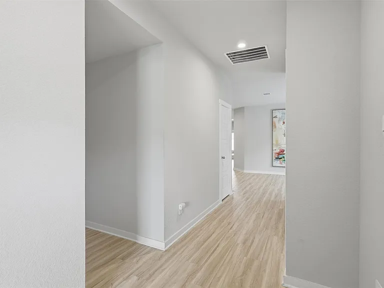 12914 Wempe Way — Photo 3