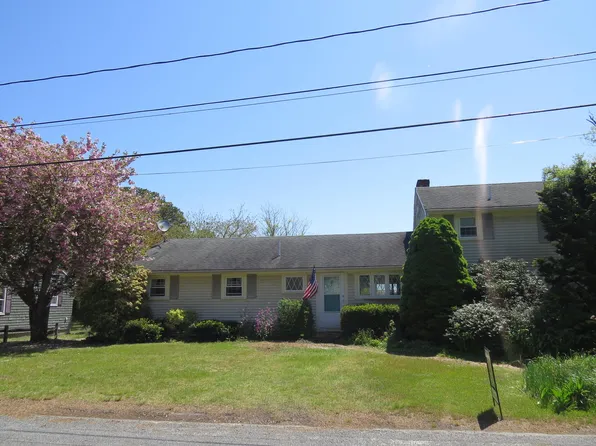 20 Lakeside Terrace, Harwich, MA 02645