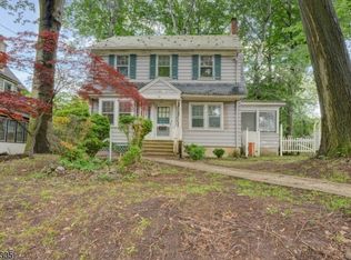 28 Forest Dr, Bloomfield Twp., NJ 07003